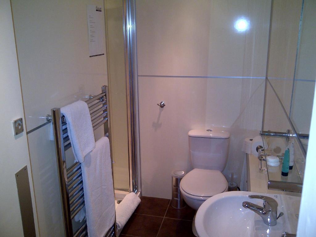 The Northfield House Hotel Эдинбург Номер фото